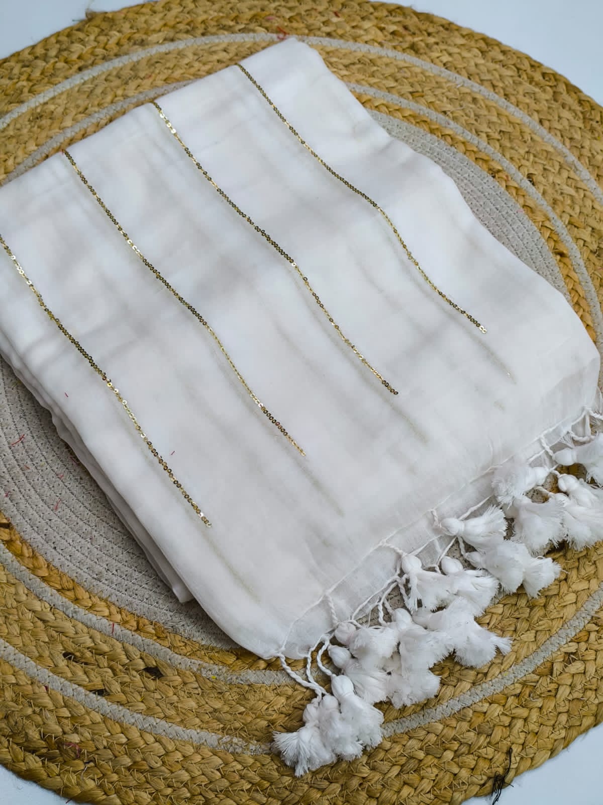 Pure Mullcotton Sequence Chain Saree - Image 2