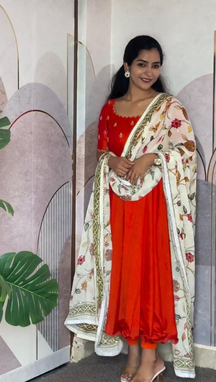 vichitra silk Gown - Image 3