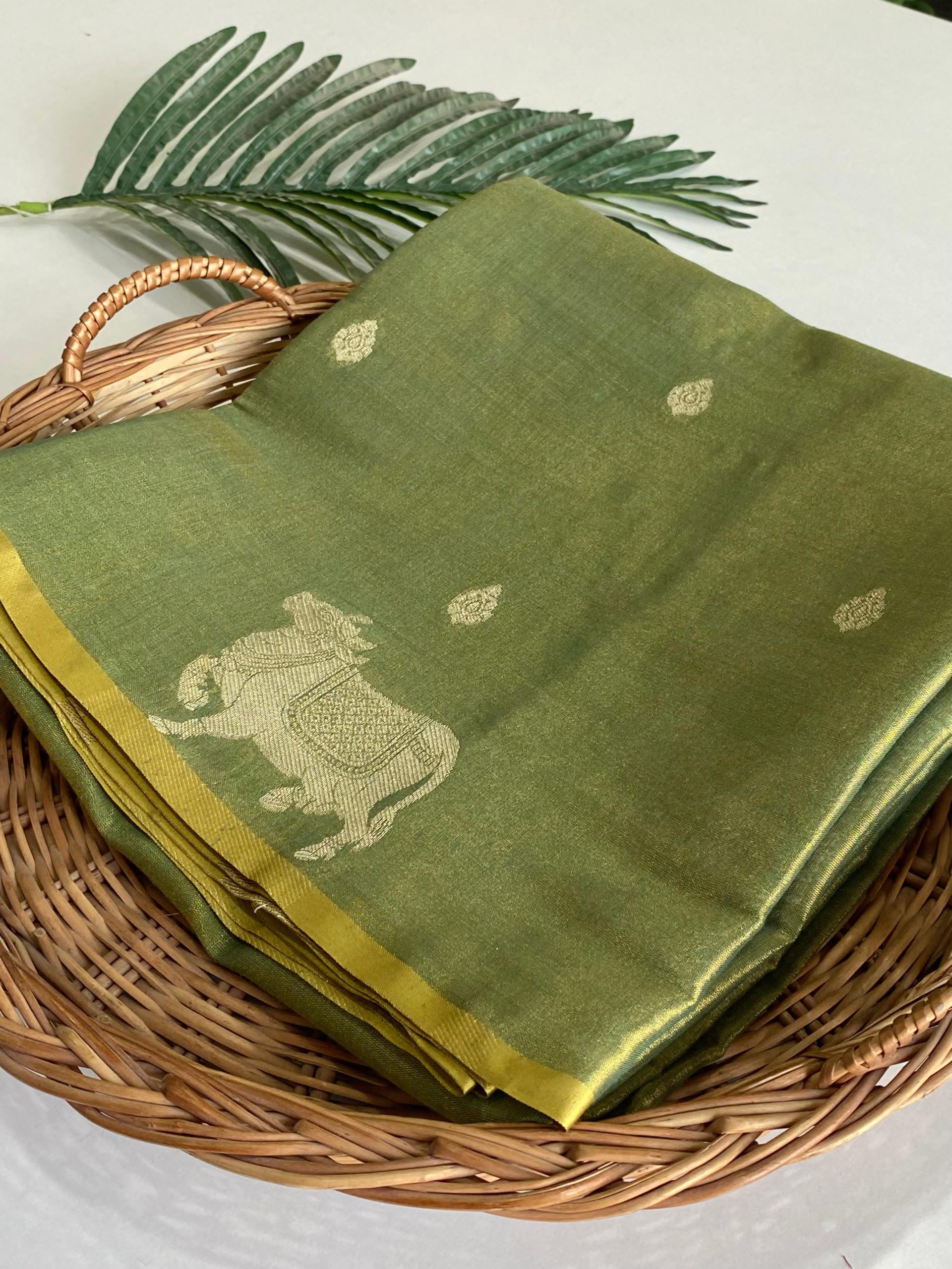 Kamdhenu Premium Zari Tissue Weaving Saree - Image 24