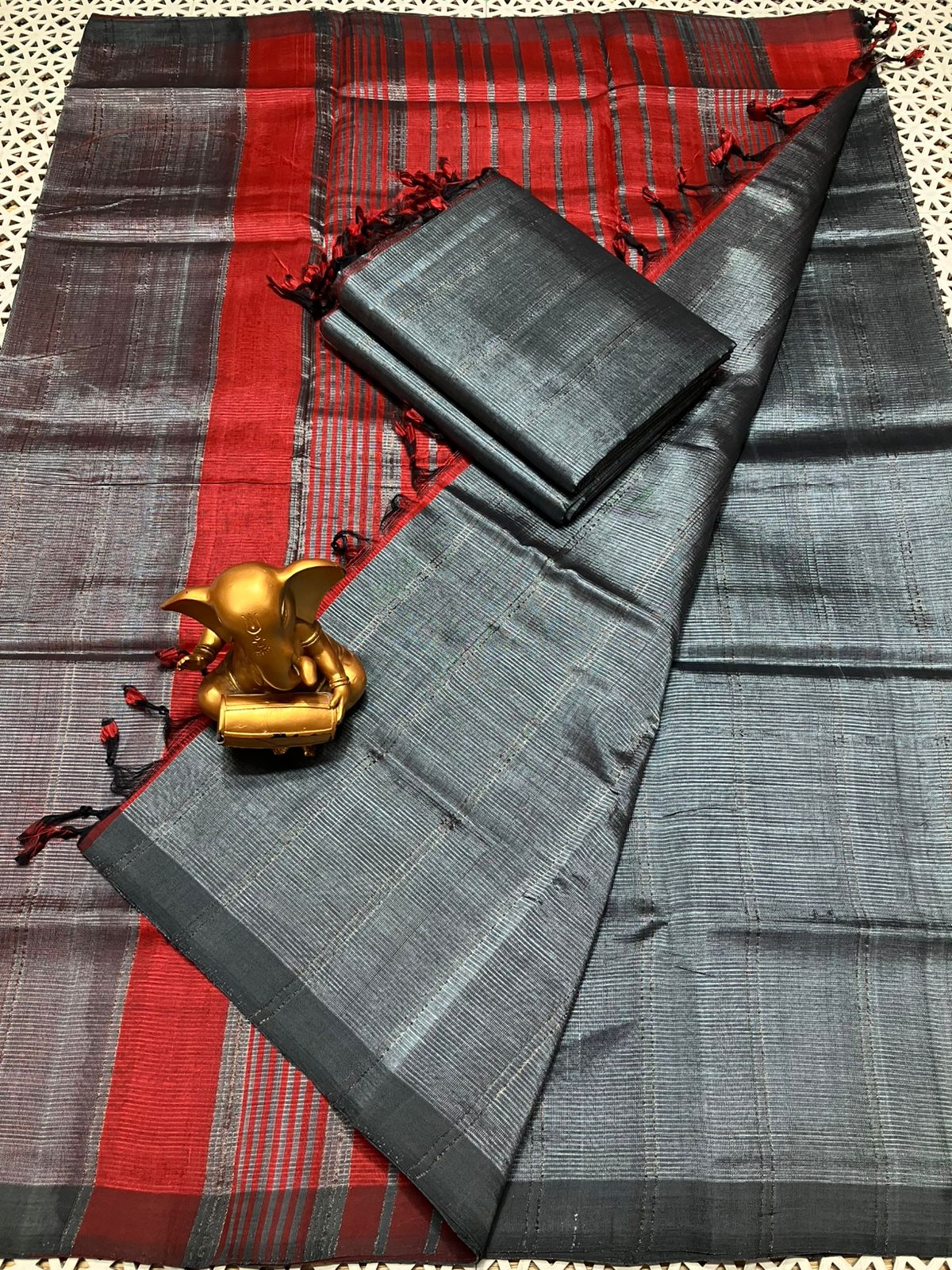 Mangalagiri Pattu Cotton Zari Saree - Image 23