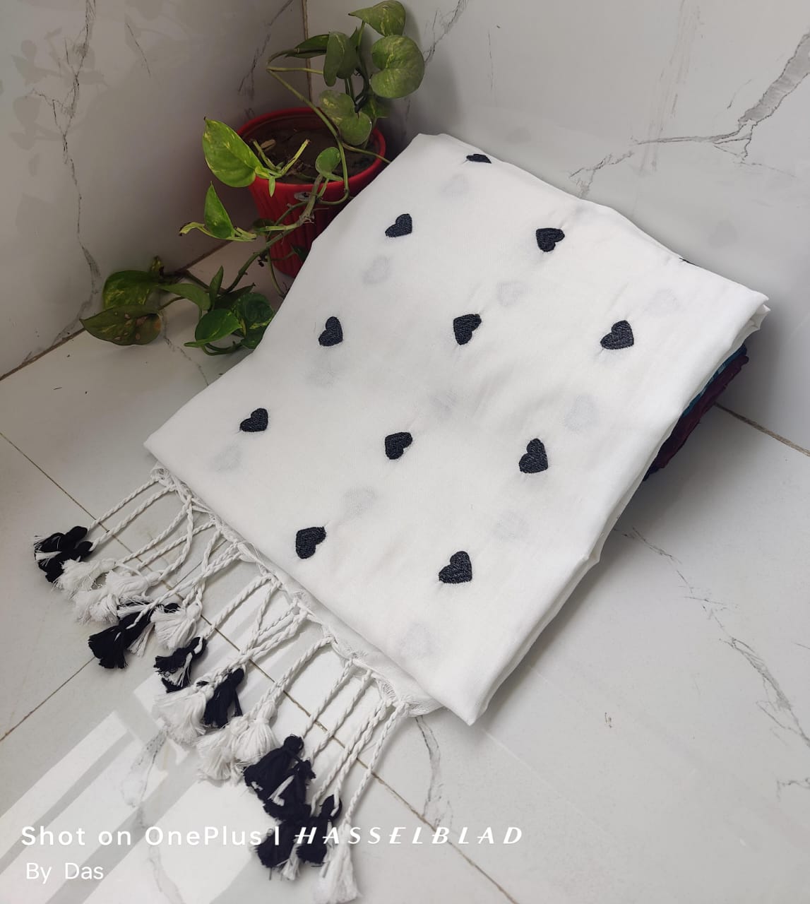 Handloom Khadi Cotton Love Embroidery Saree - Image 17