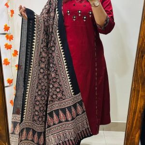 Heritage Kutch Embroidered Dhabu Cotton Kurti Set