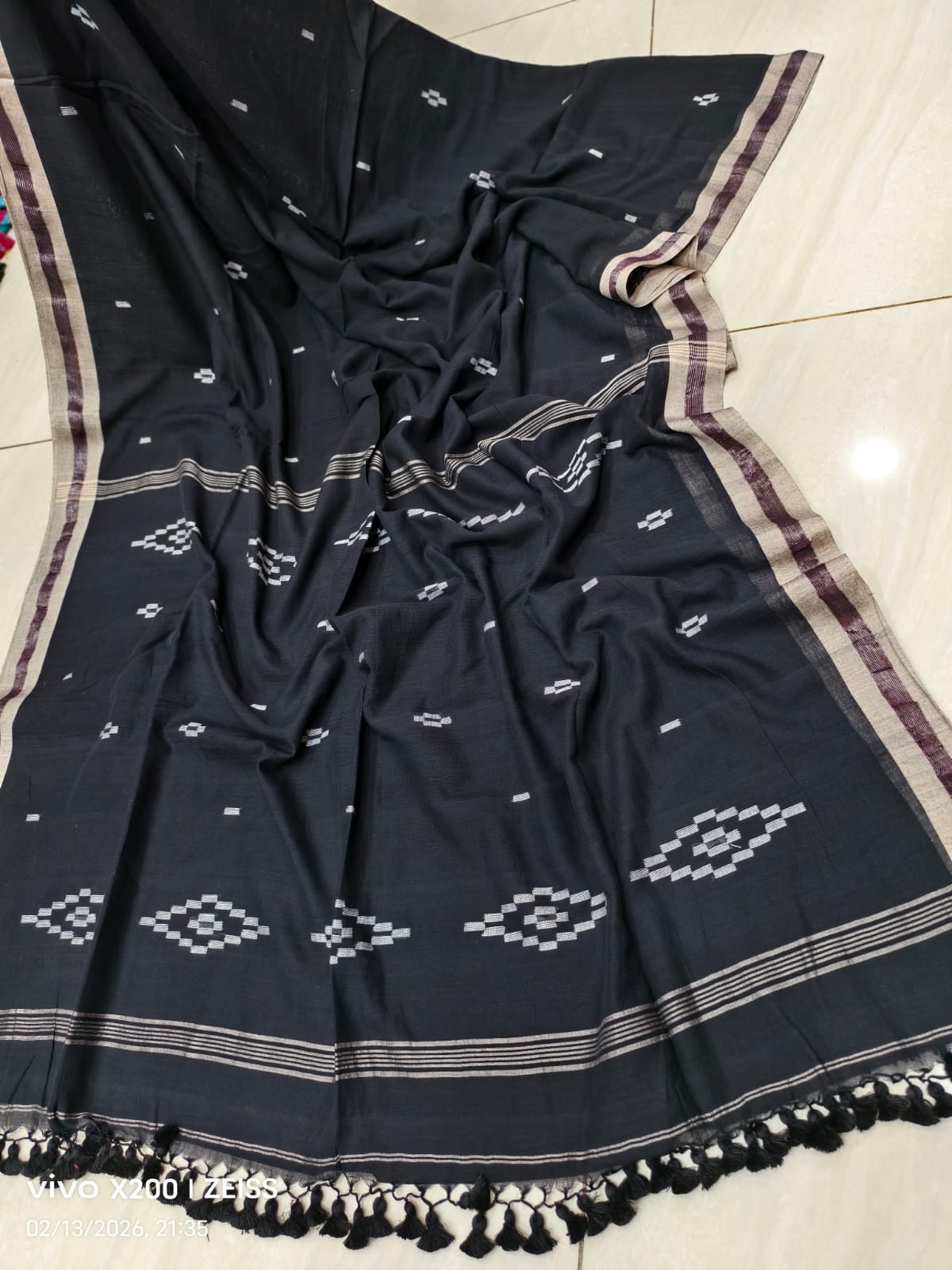 Exclusive Handloom Mul Cotton Saree with Blouse Piece - Image 11