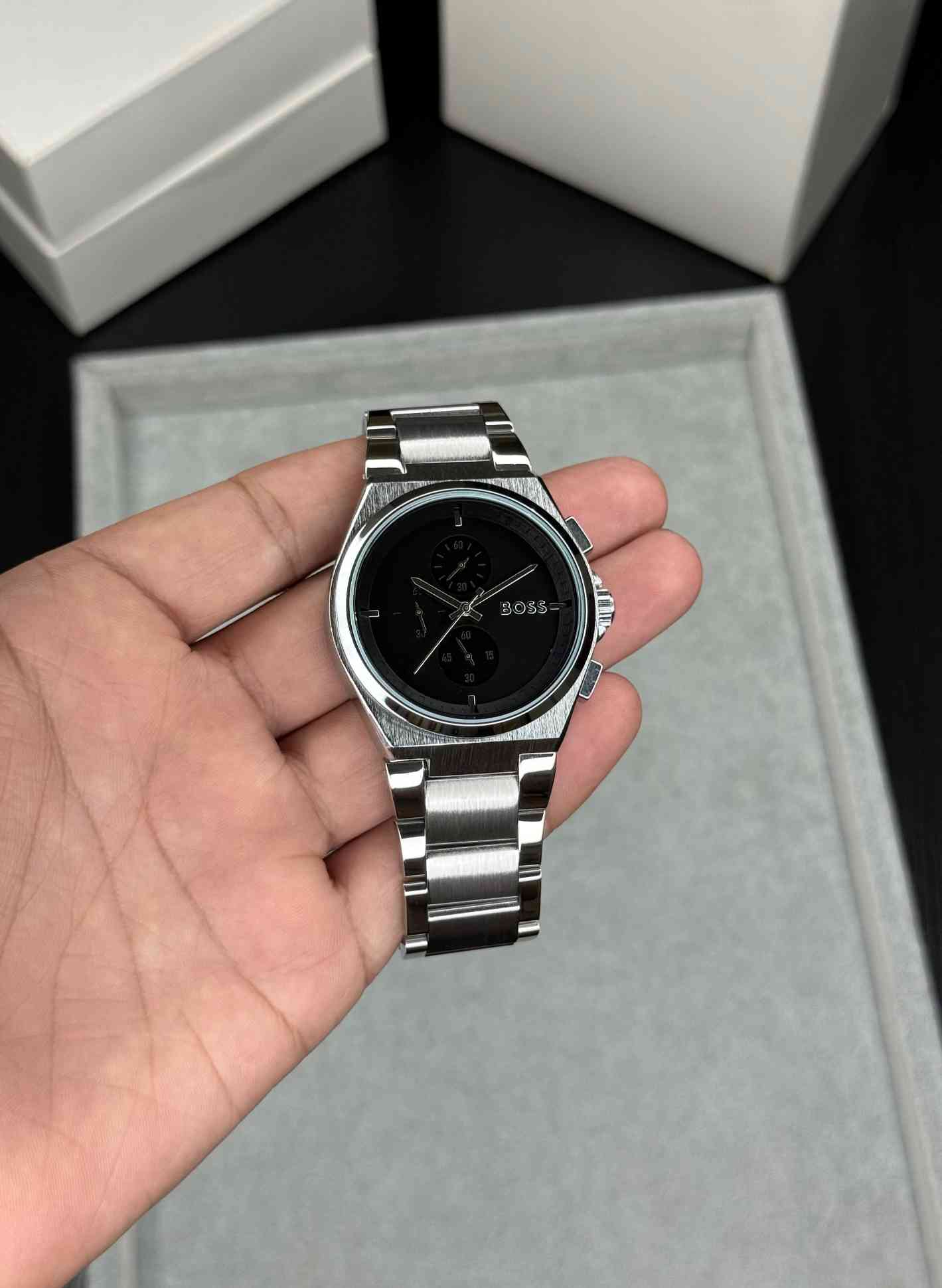 Hugoo Boss Silver Chain Black Dial Men’s Watch - Image 3