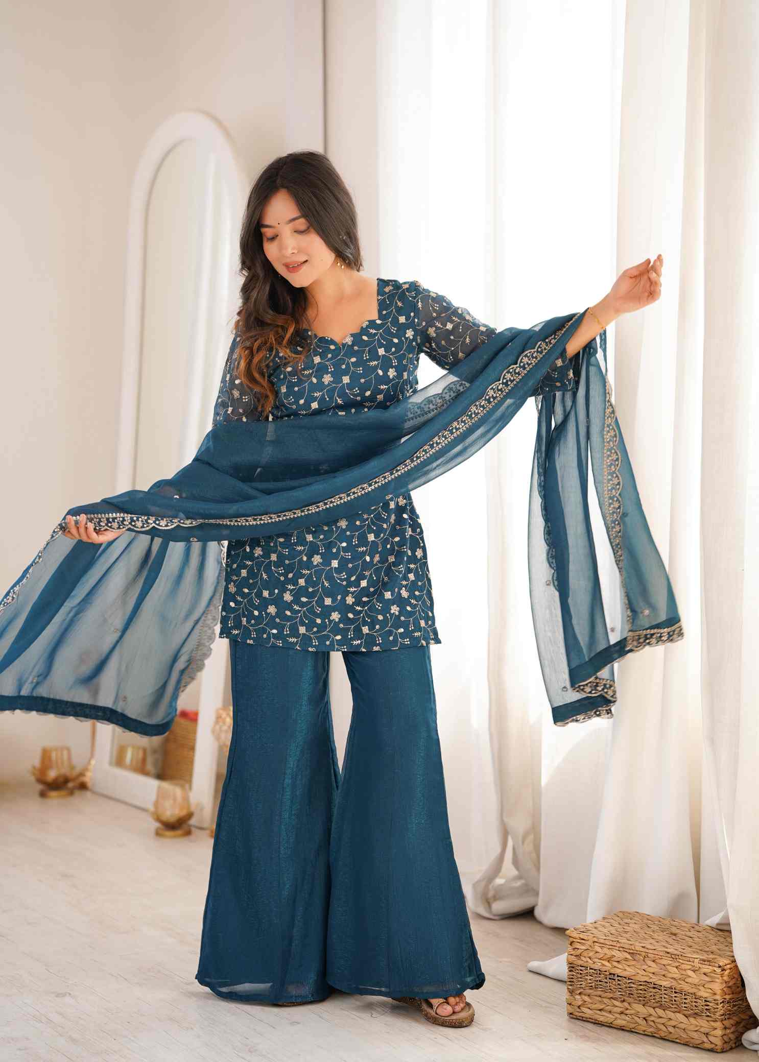 Premium Crunchy Silk Kurti, Bell Bottom Pant & Dupatta Set - Image 2