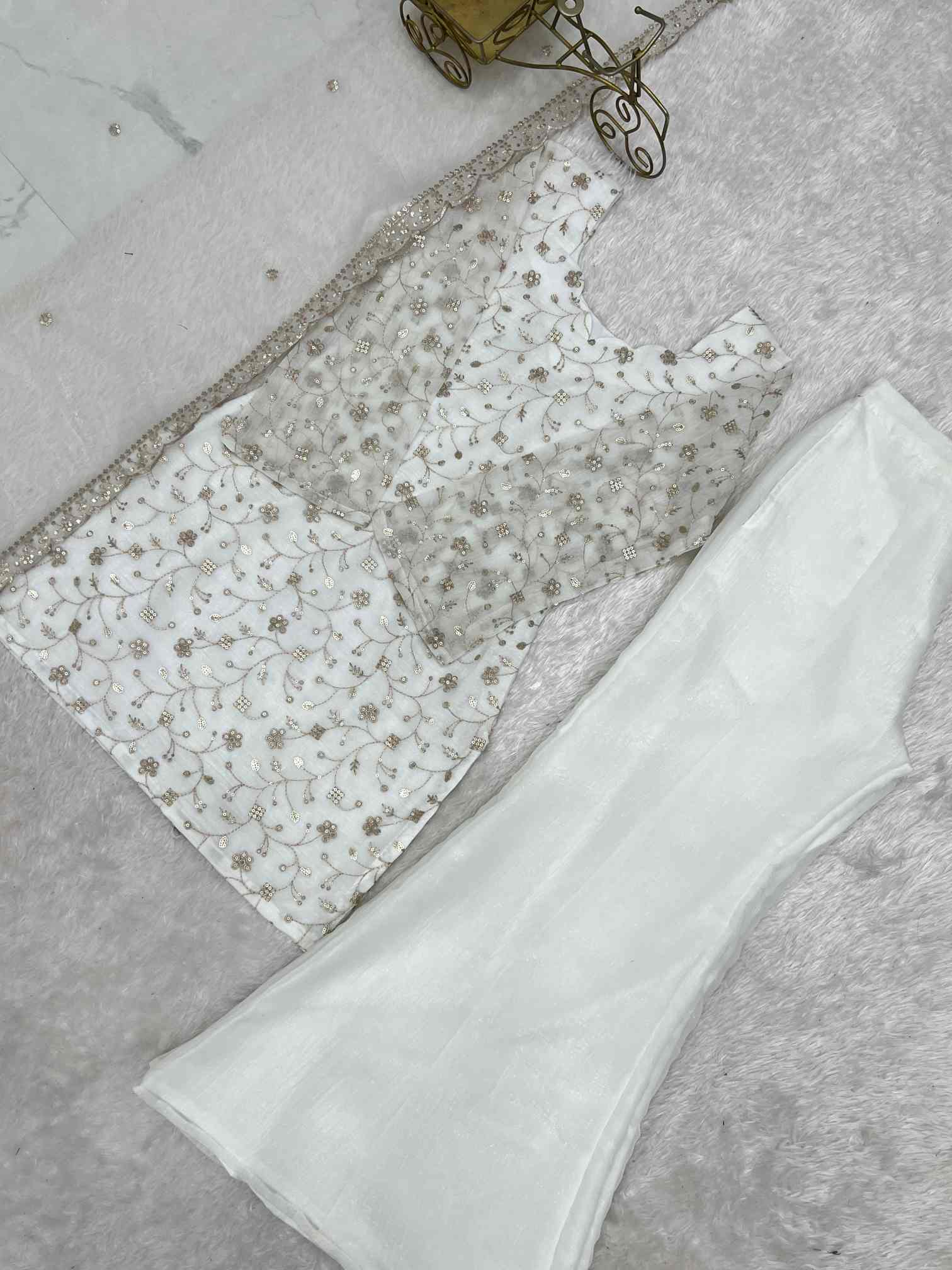 Premium Crunchy Silk Kurti, Bell Bottom Pant & Dupatta Set - Image 3