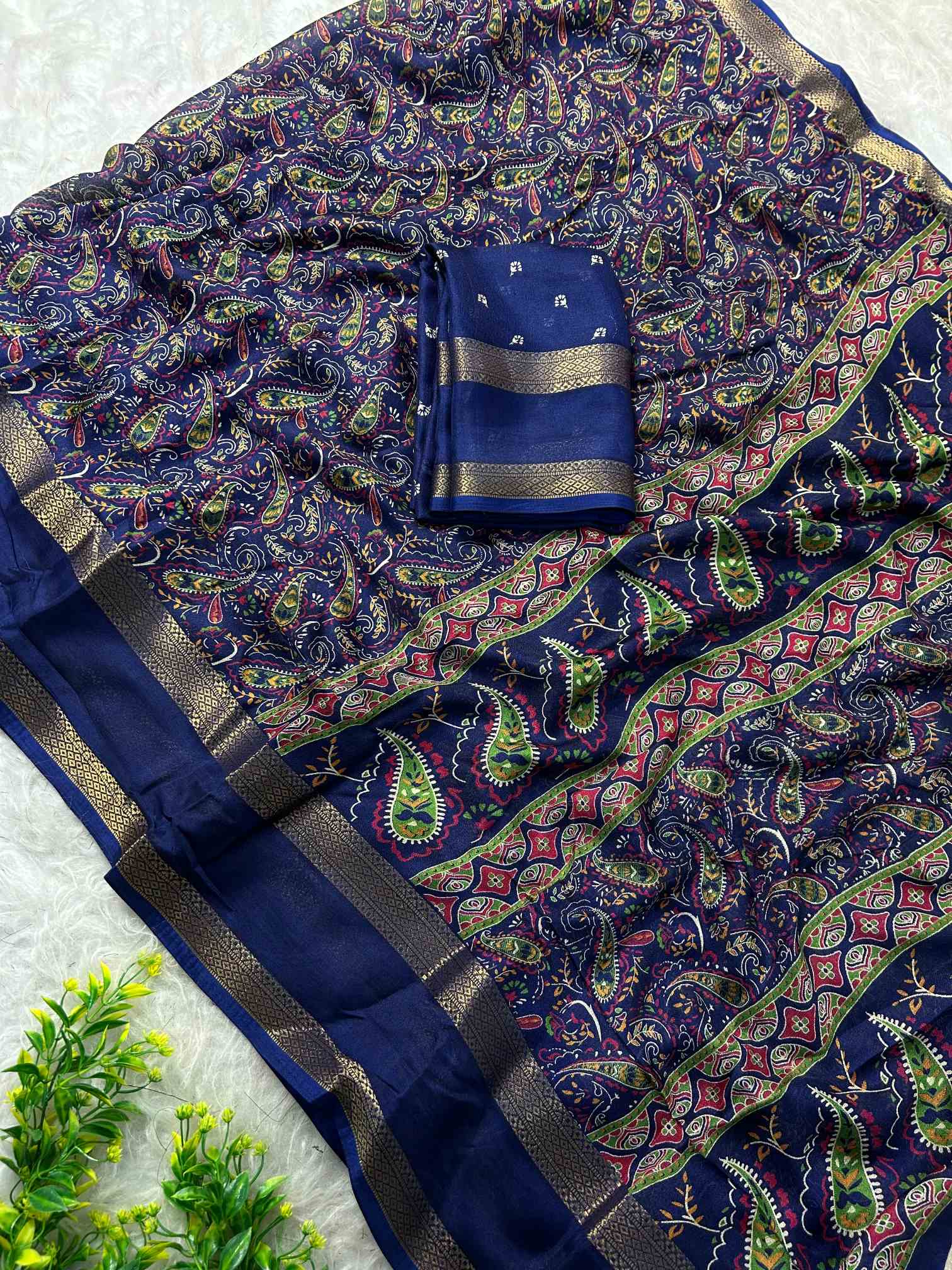Premium Heavy Mass Mellow Uniform Saree Collection - Image 3