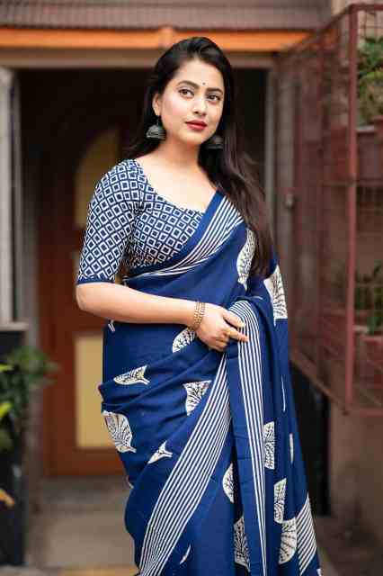 Batik Style Printed Soft Cotton Feel Saree - Image 8